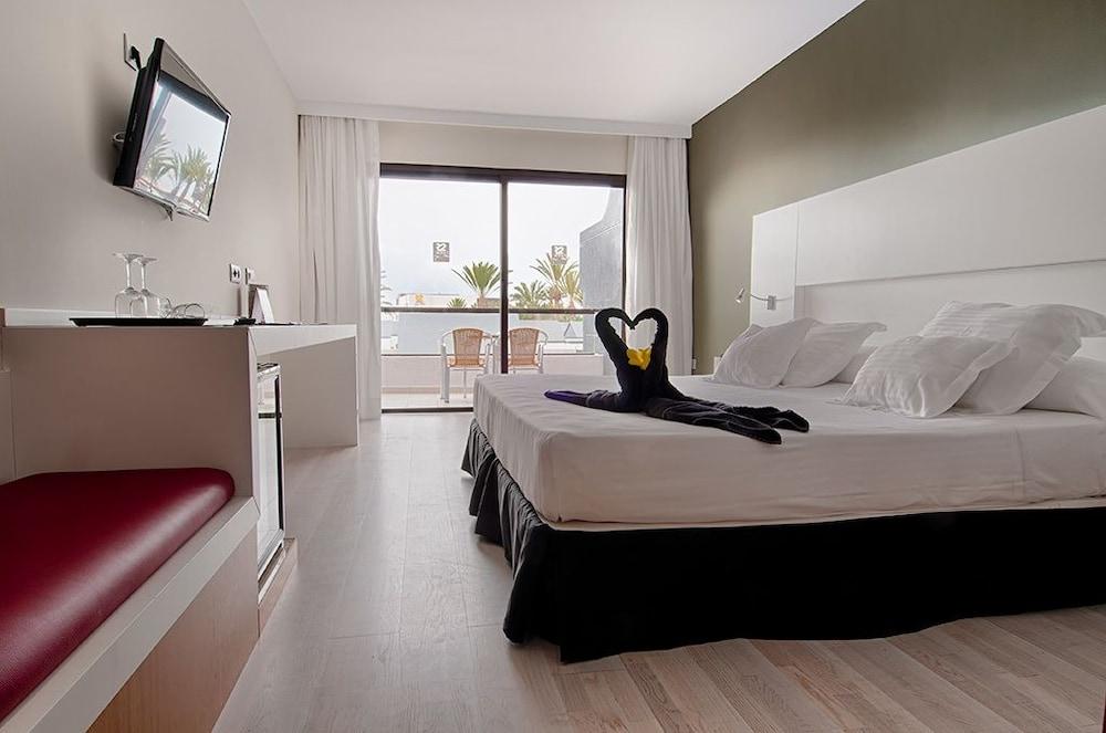 R2 Romantic Fantasia Dreams & Suites Hotel (Adults Only) تاراخاليخو المظهر الخارجي الصورة
