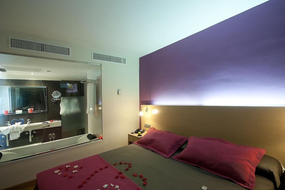 R2 Romantic Fantasia Dreams & Suites Hotel (Adults Only) تاراخاليخو المظهر الخارجي الصورة