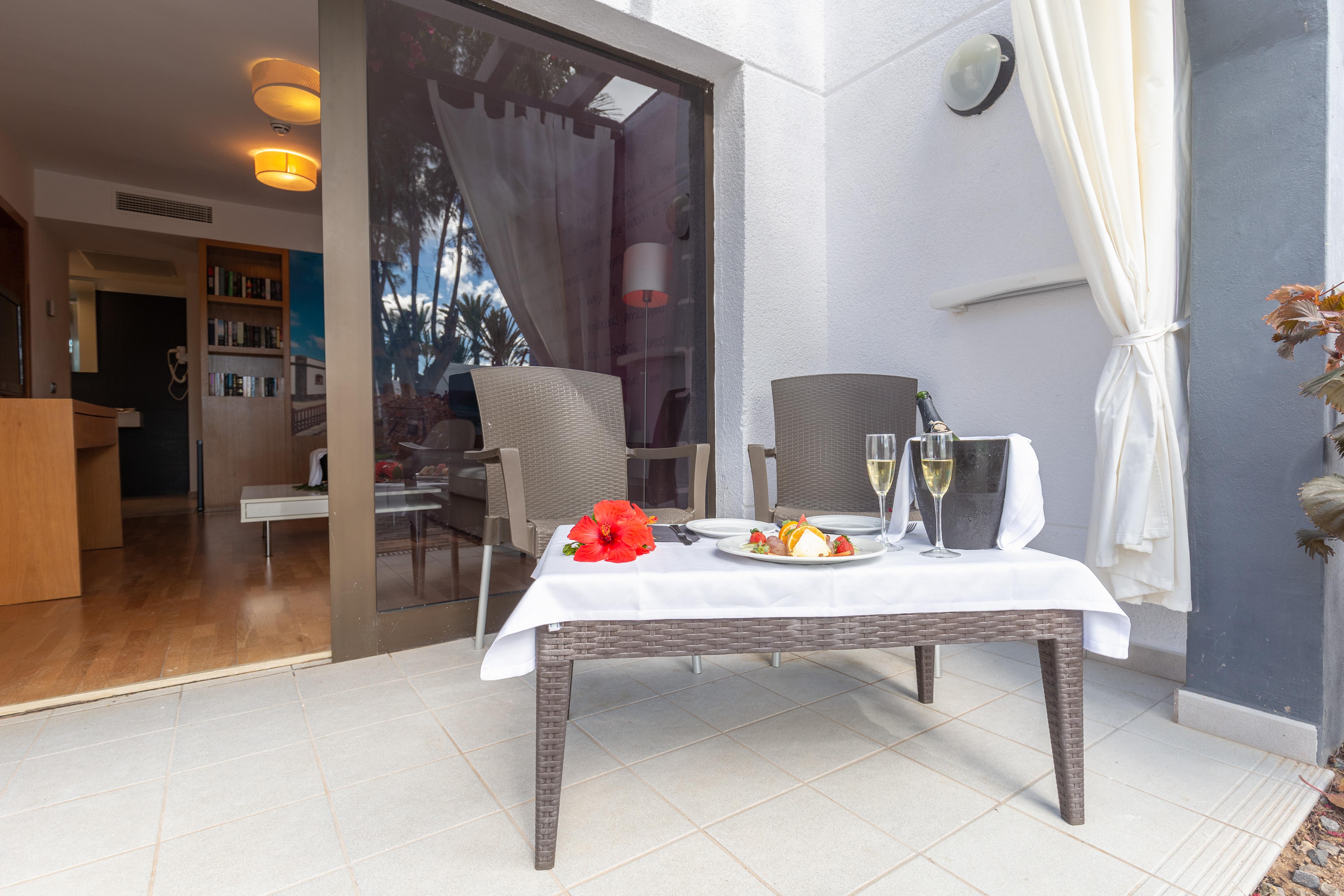 R2 Romantic Fantasia Dreams & Suites Hotel (Adults Only) تاراخاليخو المظهر الخارجي الصورة