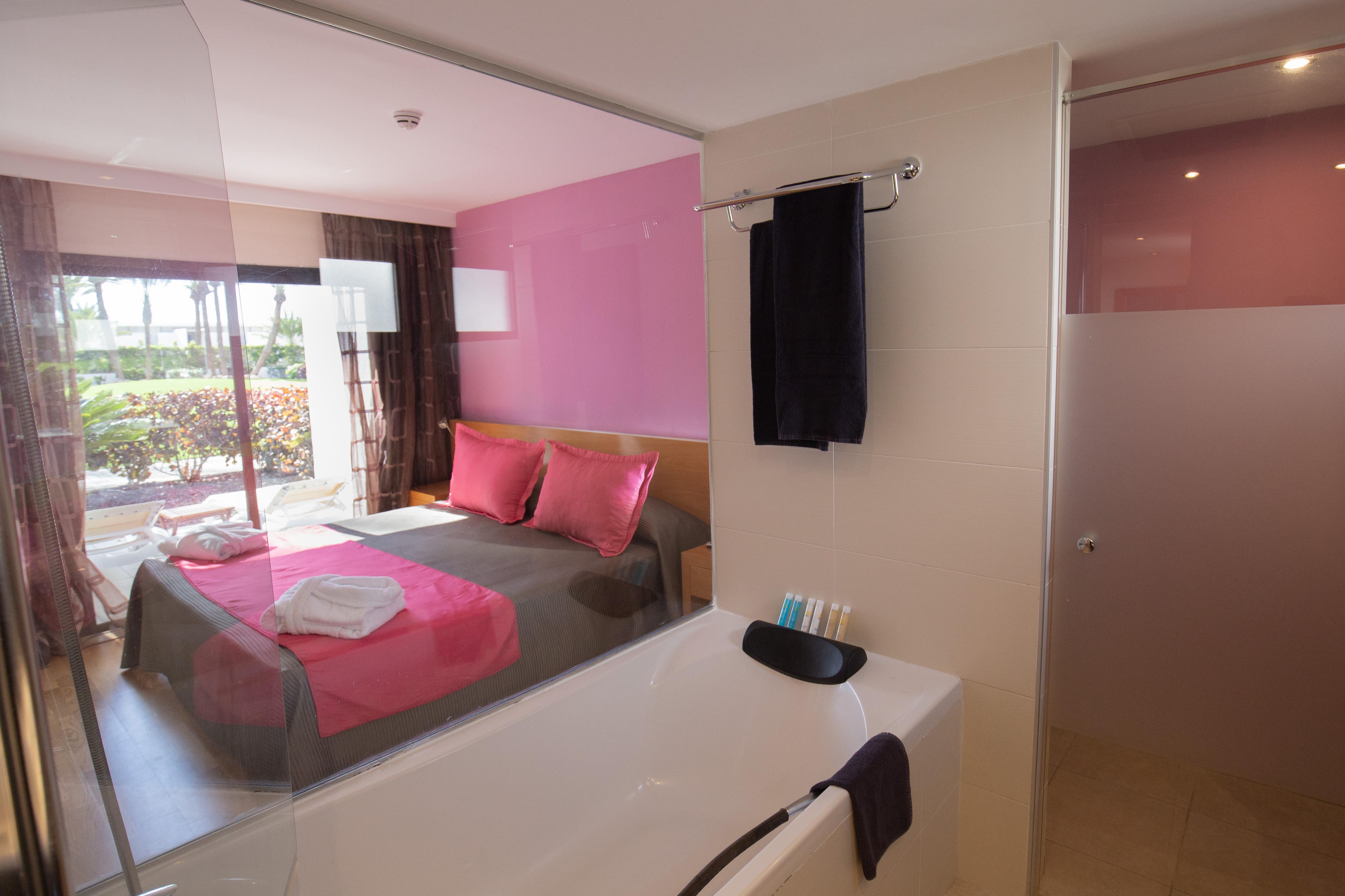 R2 Romantic Fantasia Dreams & Suites Hotel (Adults Only) تاراخاليخو المظهر الخارجي الصورة